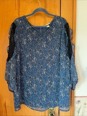 CJ Banks Blue Paisley Cold-Shoulder Blouse with Black Lace